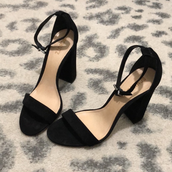SCHUTZ black velvet heel. Size 10 - Picture 2 of 3